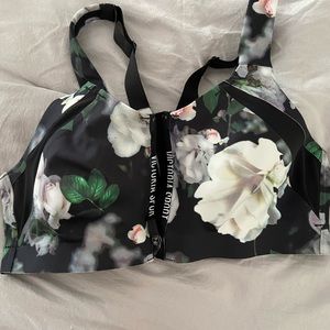 Victoria Sport knockout sports bra